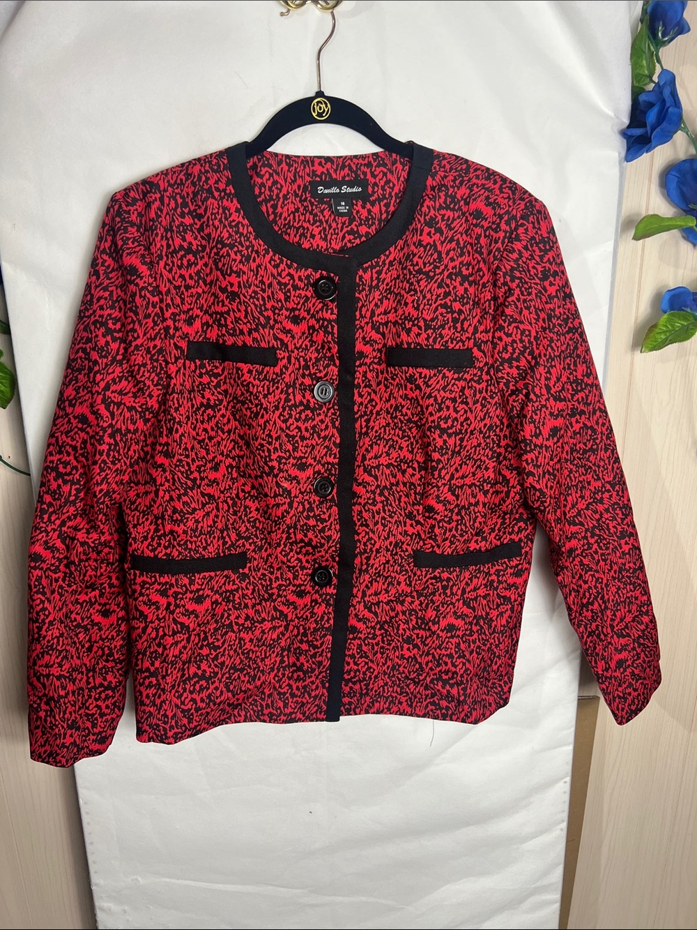 Danielle Nicole Red and Black Textured Button-Front Jacket